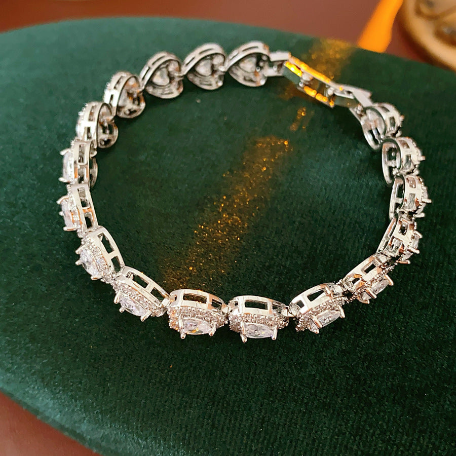 Lustrous Heart Charm Bracelet